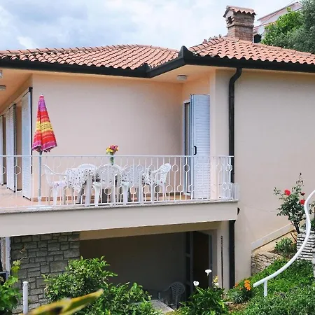 Dota Apartment Rabac
